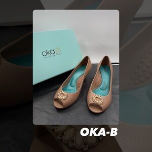 EUC Oka-B Pink Sarah Wedges